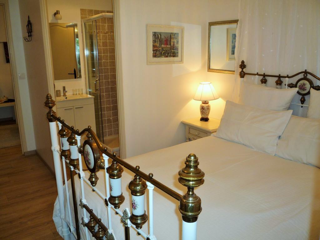 Chez Edell Bed & Breakfast Monpazier Ruang foto